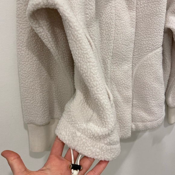 Varley Mayland Cream Fleece Jacket - Picture 9 of 9